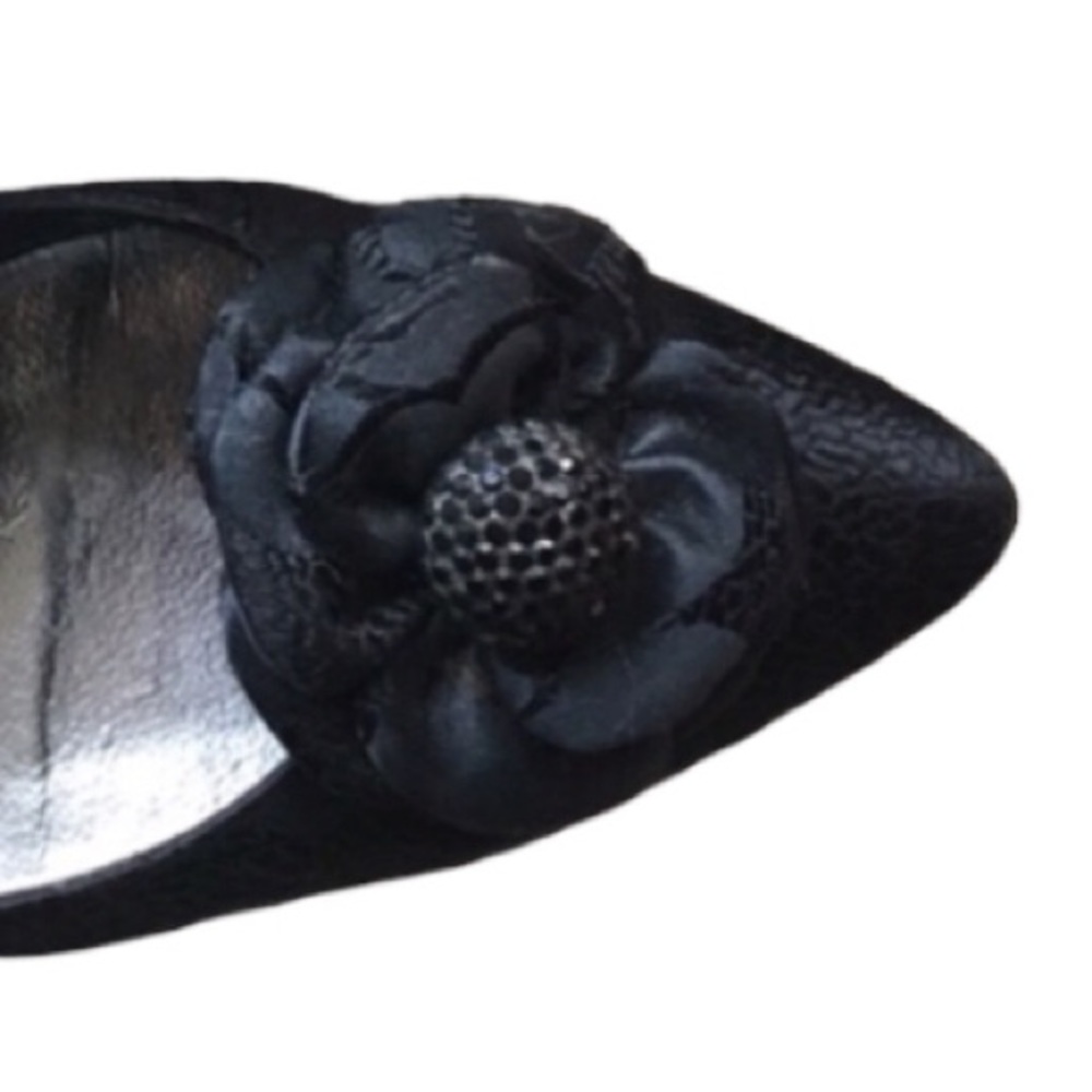 Stuart Weitzman Brocade Heels - Picture 3 of 16